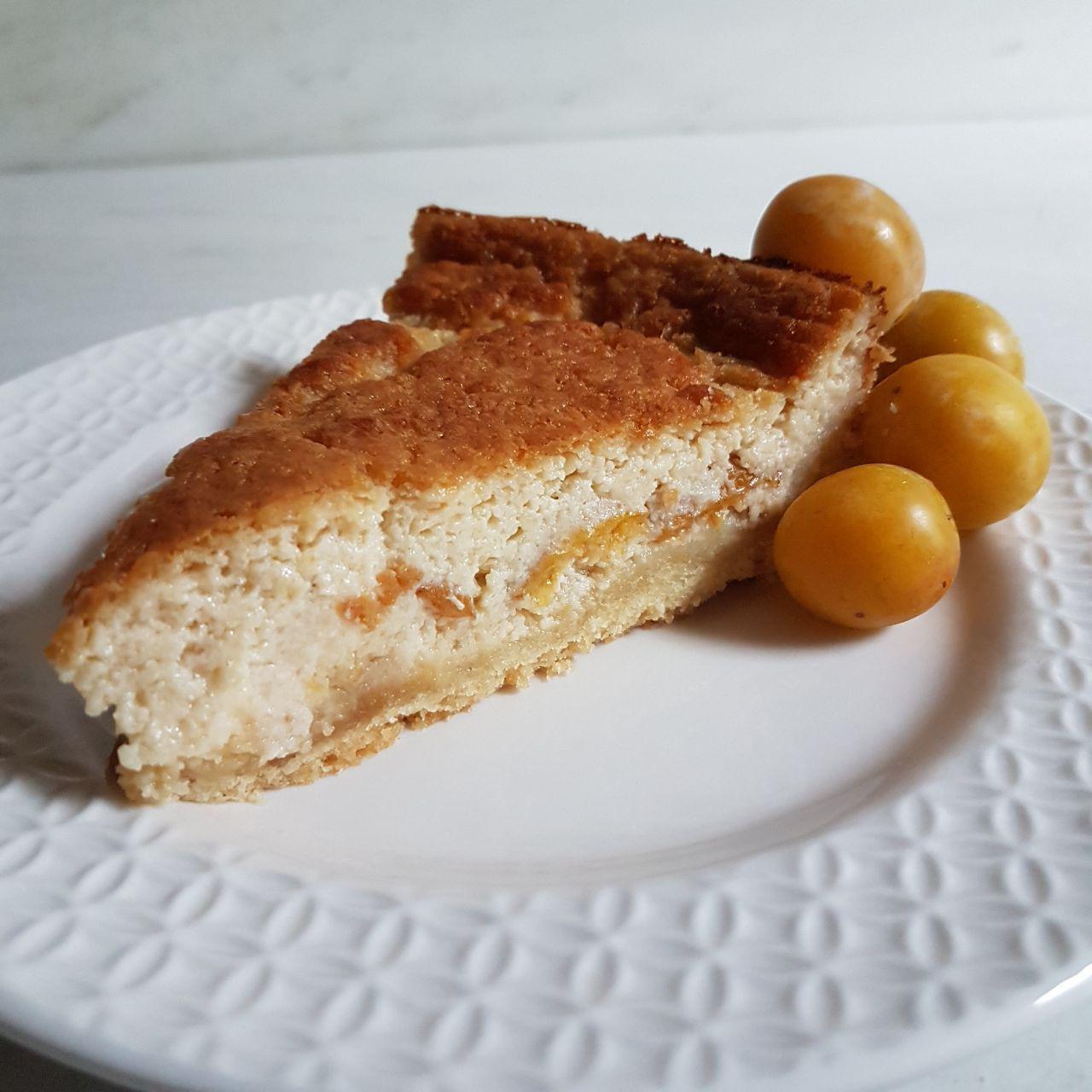 Mirabellen-Quark-Kuchen mit Marzipan | vegan und munter